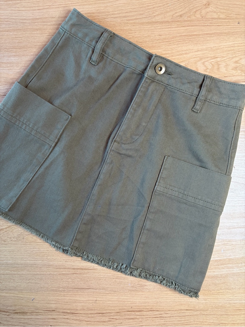 Chelsea & Violet Olive Green Utility Cargo Mini Skirt Frayed Hem Size XS NWT